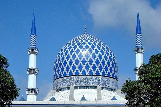Blue Mosque And Batu Caves Tour - Batu Caves: A Natural & Cultural Marvel