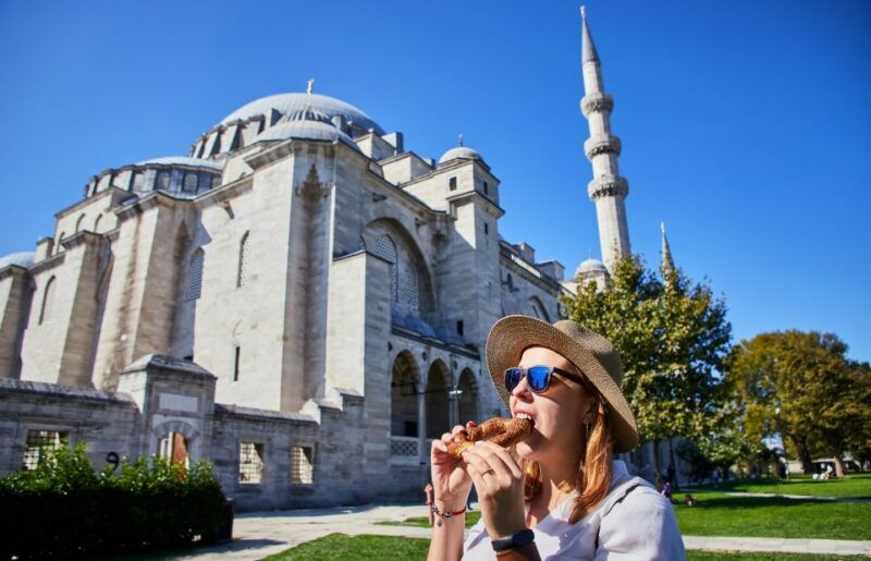 blue-mosque-art-and-symbolism-guided-group-walking-tour