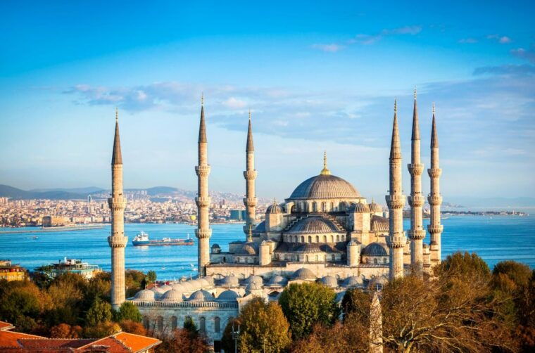 blue-mosque-basilica-cistern-grand-bazaar-guided-tour