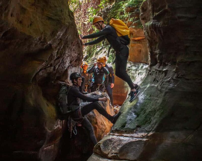 Blue Mountains: Abseiling and Canyoning Experience - Included Amenities and Logistics