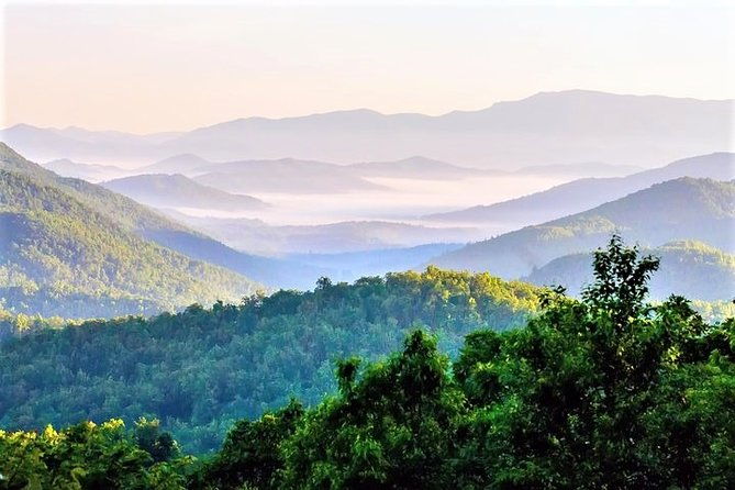 blue-ridge-parkway-waterfalls-hiking-tour-from-asheville