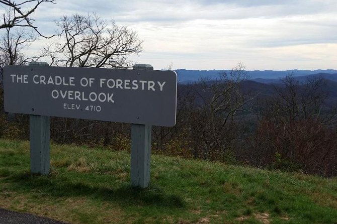 blue-ridge-parkway-waterfalls-hiking-tour-from-asheville
