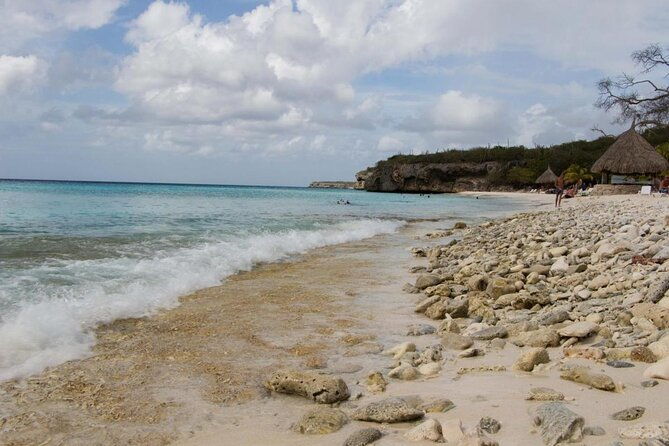 blue-room-and-beach-tour-curacao-by-speedboat