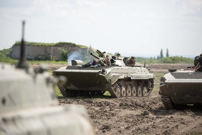 bmp-tank-driving-experience-prague-2