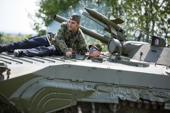 bmp-tank-driving-experience-prague