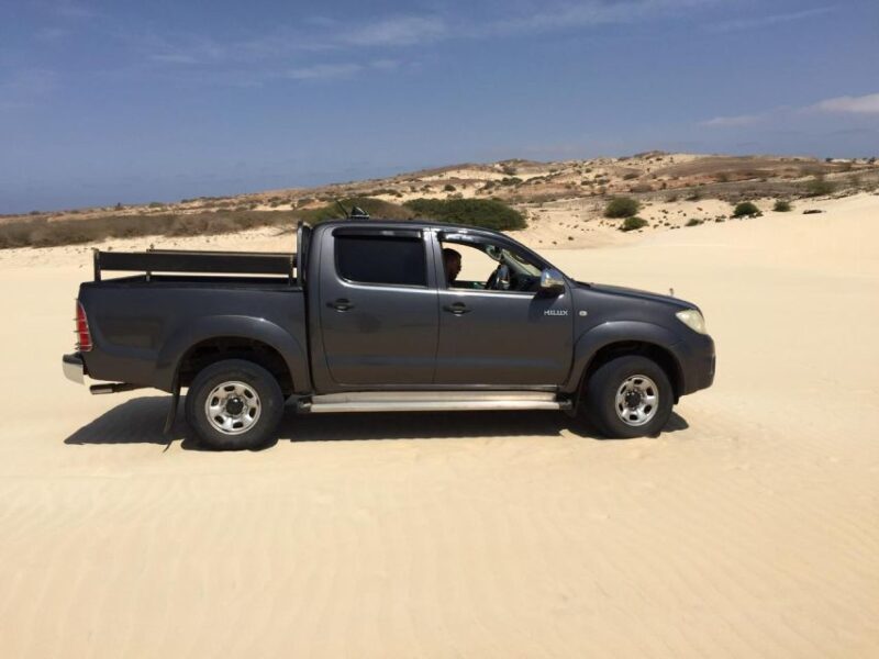 Boa Vista Island: Guided Santa Monica Beach & Caves Tour - Transportation and Group Dynamics