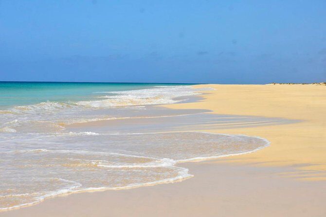 Boa Vista Island: Half-day Tour + Santa Monica Beach by 4x4 - Key Points