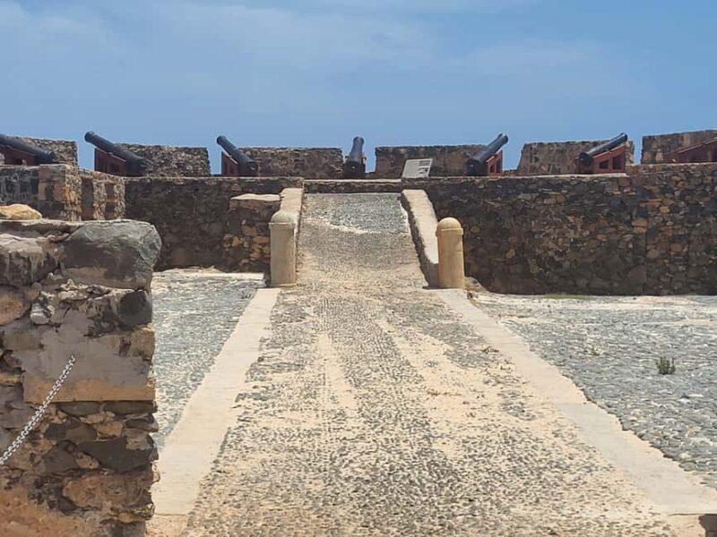 Boa Vista: Motoryacht Trip with Fishing, Snorkel, Beach BBQ - What Travelers Love and What to Keep in Mind