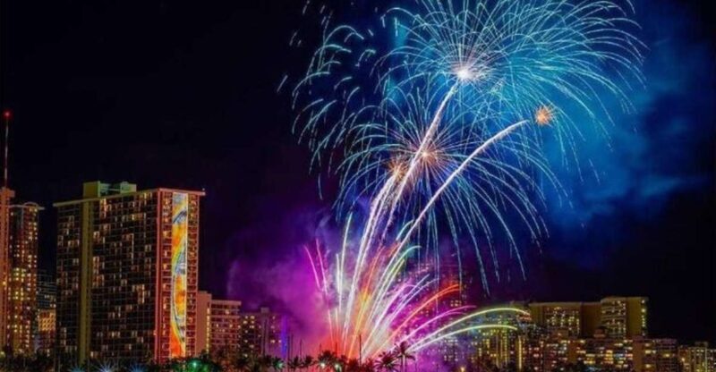Board from Waikiki Beach: Friday Night Fireworks sail - What to Expect from the Waikiki Fireworks Sail