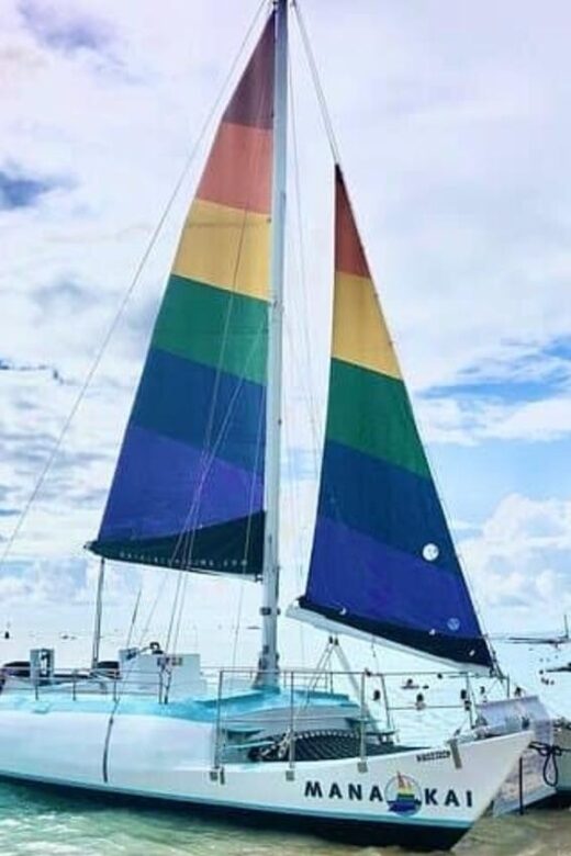 Board from Waikiki Beach: Friday Night Fireworks sail - Who Will Love This Experience?