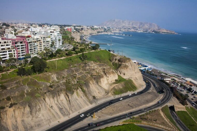 boardwalk-of-barranco-miraflores-gastronomic-experience