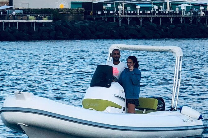 boat-and-dinghy-rental-for-a-day-in-the-gulf-of-naples