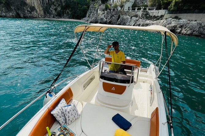 boat-and-dinghy-rental-in-cetara-on-the-amalfi-coast