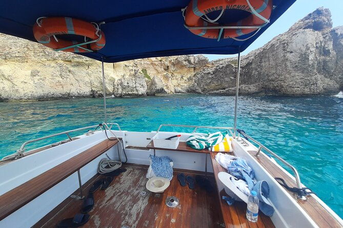 boat-charters-blue-lagoon-crystal-lagoon-comino-malta