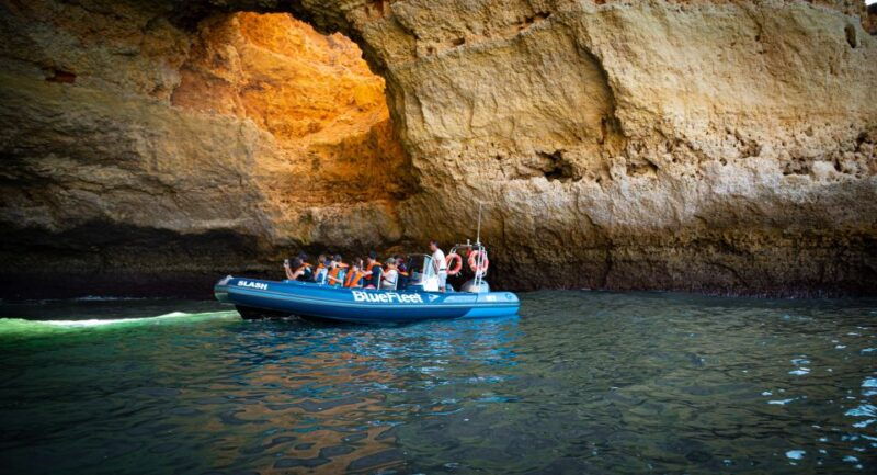boat-cruise-to-algar-de-benagil-from-lagos