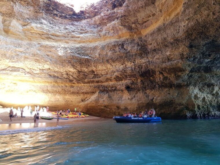boat-cruise-to-algar-de-benagil-from-lagos