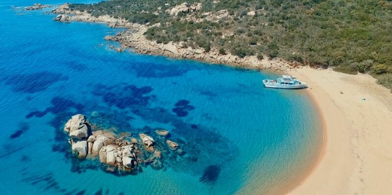 boat-day-beaches-coves-wild-calanques