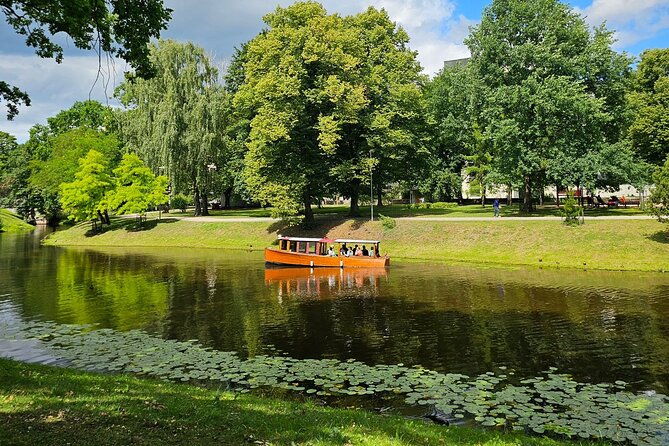 boat-day-tour-in-canal-and-daugava-river