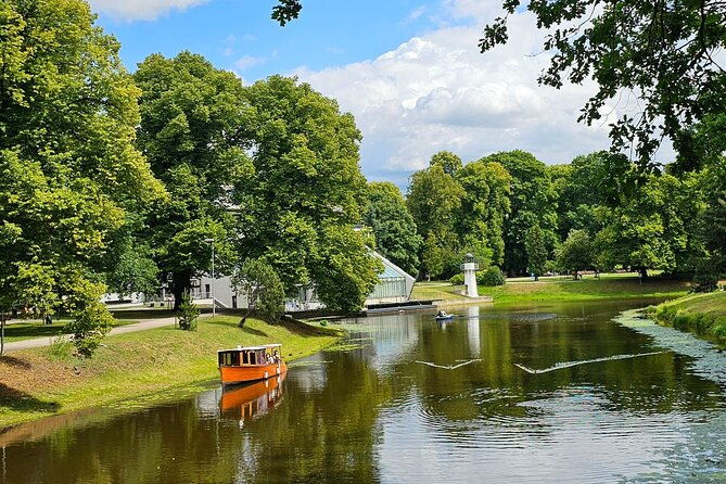 boat-day-tour-in-canal-and-daugava-river