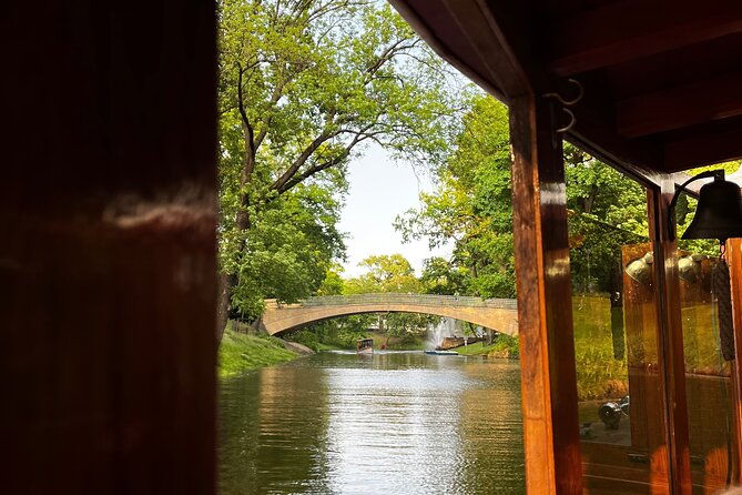 boat-day-tour-in-canal-and-daugava-river