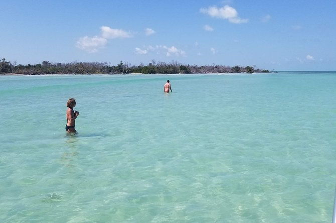 boat-excursion-in-florida-keys-with-snorkeling-equipment-2