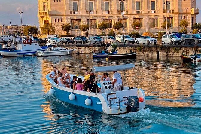 boat-excursion-of-ortigia-island-from-syracuse