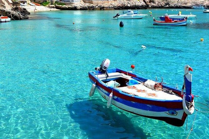 boat-excursion-to-the-island-of-favignana