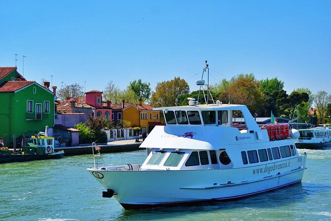 boat-excursion-to-the-islands-of-murano-burano-and-torcello