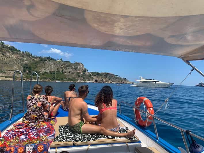 boat-excursions-isola-bella