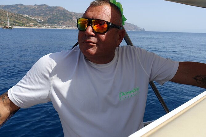 boat-excursions-taormina-giardini-naxos-isola-bella