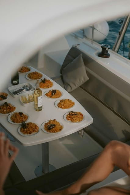 boat-experience-el-puerto-foodie-experience-on-board