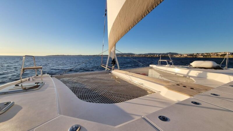 boat-in-algarve-luxury-catamaran-lagos