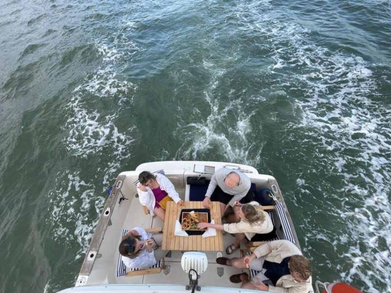 boat-lisbon-sightseeing-tagus-river-fooddrinks-diving