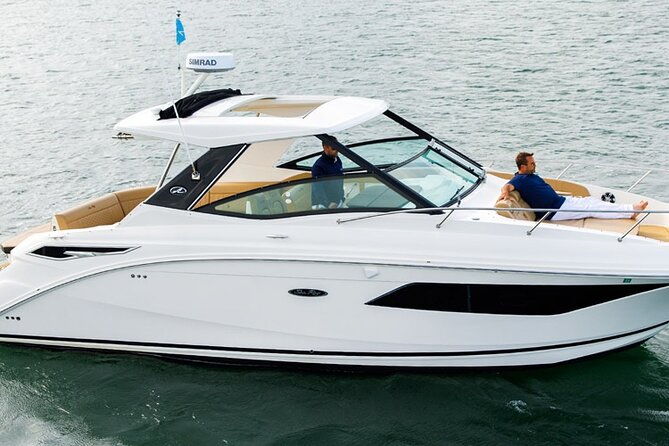 boat-or-yacht-rental-in-sag-harbor-the-hamptons-or-monatauk