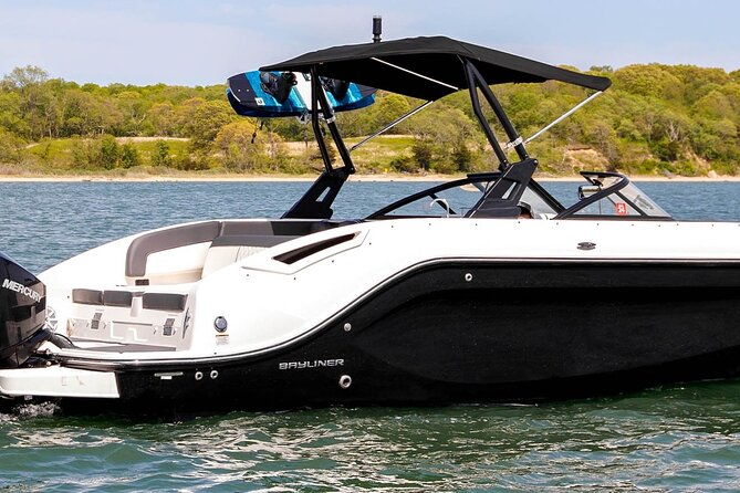 boat-or-yacht-rental-in-sag-harbor-the-hamptons-or-monatauk