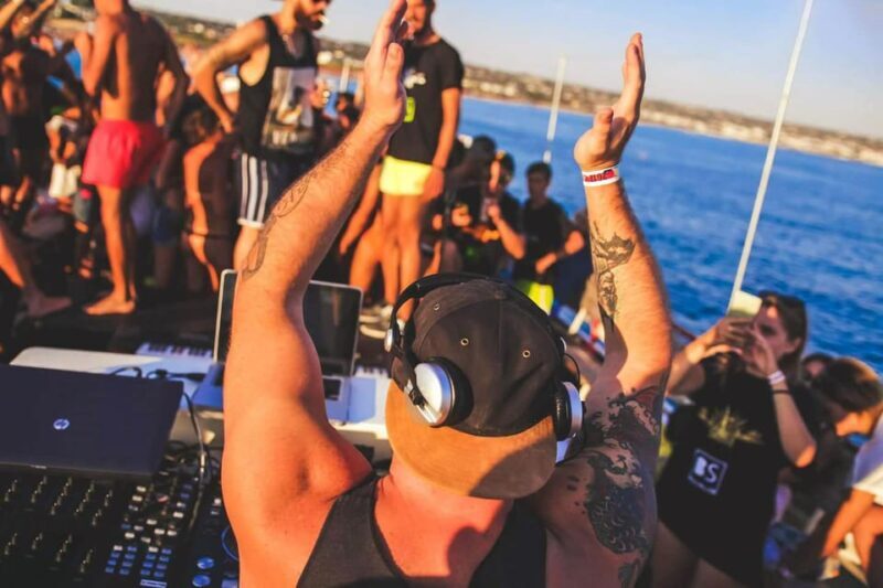 Boat Party al Tramonto nelle acque del Salento con Drink - FAQ
