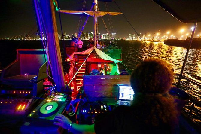 boat-party-by-night-in-rio-de-janeiro-admission-transfer