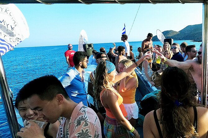 boat-party-with-swimming-stop-experience-in-mykonos