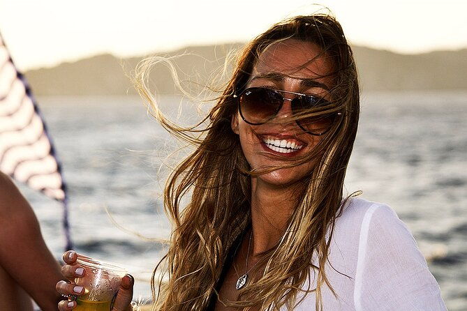 boat-party-with-swimming-stop-experience-in-mykonos