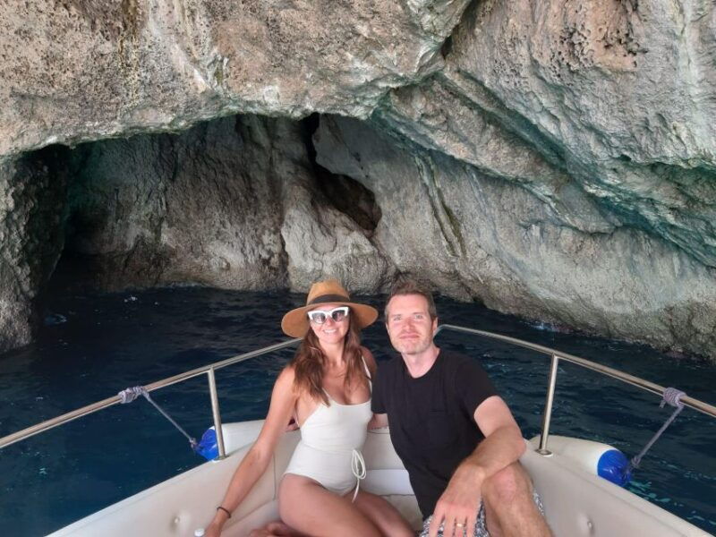 boat-rental-discover-beaches-caves-and-hidden-coves-2