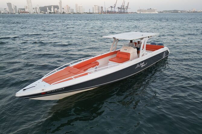 boat-rental-for-8-hours-in-la-santamaria-v-with-captain