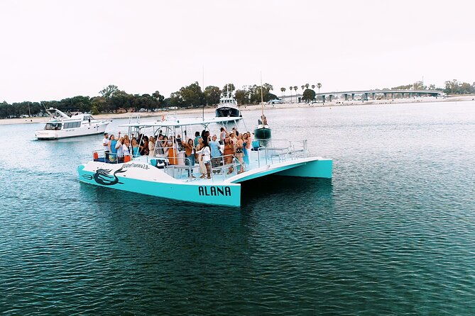 boat-rental-san-diego-includes-captain-crew-and-bartender
