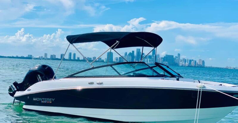 boat-rental-with-captain-in-miami-beach-up-to-6-people