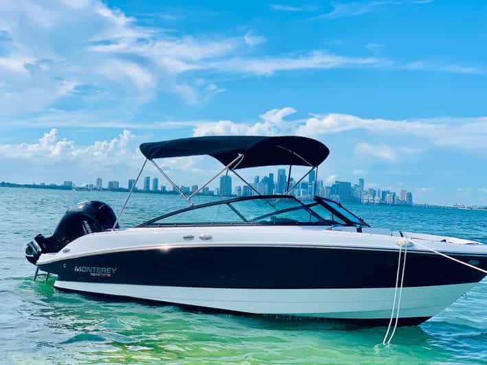 boat-rental-with-captain-in-miami-beach-up-to-6-people