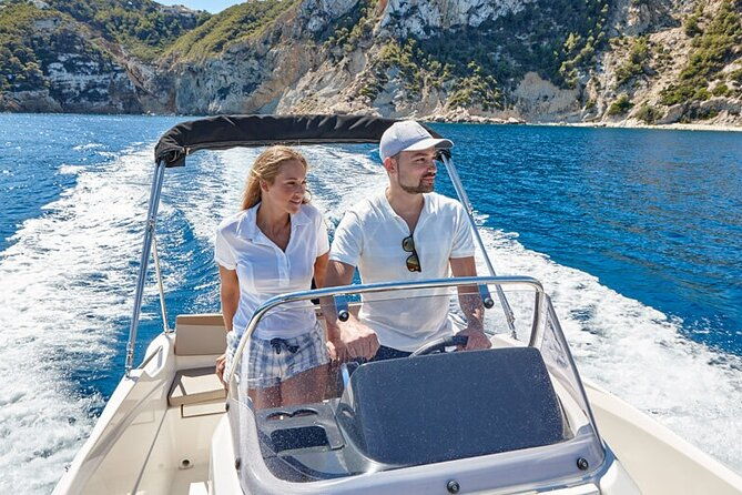 boat-rental-without-license-b520-neptuno-5p-can-pastilla