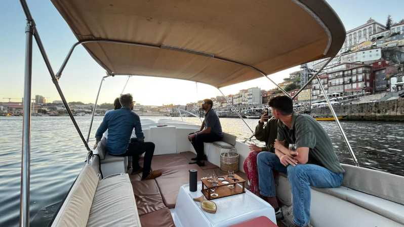 boat-tour-6-bridges-douro-with-port-wine-tasting