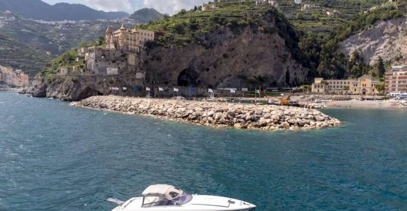 boat-tour-amalfi-coast-capri-positano-sunset