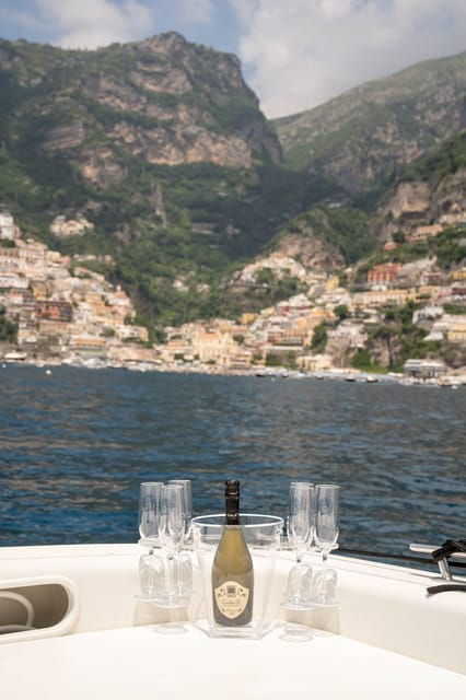 boat-tour-amalfi-coast-capri-positano-sunset