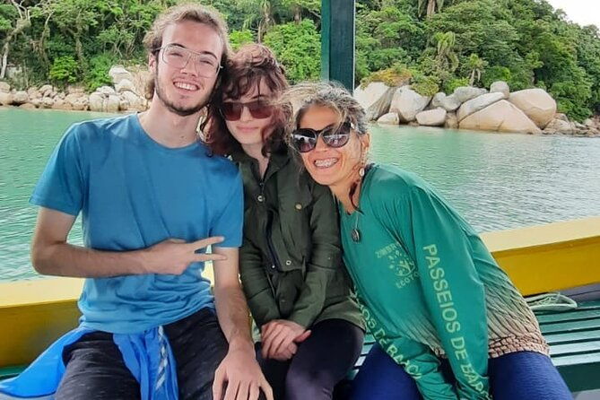 boat-tour-beach-by-zimbros-ecotour
