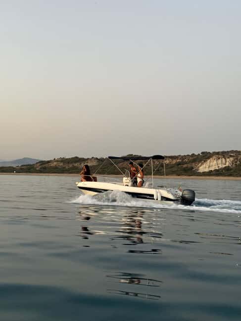Boat Tour di 3 ore: Pietre Cadute, Capo Bianco, Torre Salsa! - Key Points